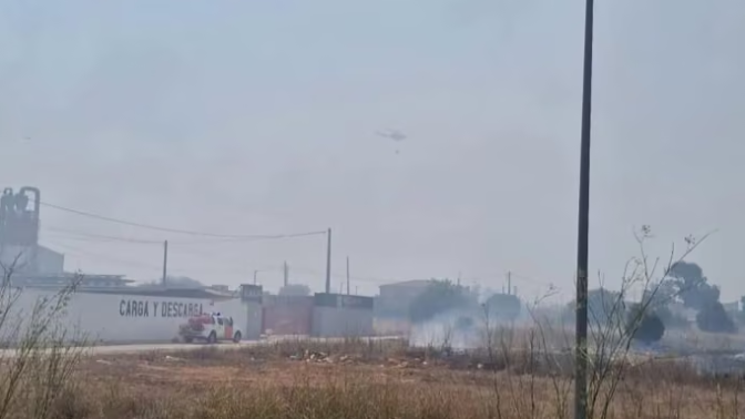 Desalojan de forma preventiva el entorno del Centro Comercial Bonaire y un hotel de Aldaia por un incendio de vegetación ya controlado