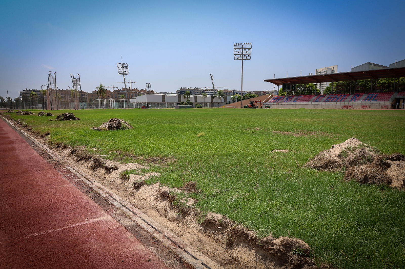 renovación pista atletismo Parc Central Torrent