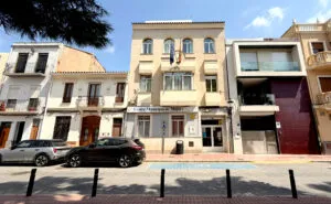 Fachada centro municipal Benetússer