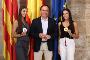 Pérez Llorca felicita a las valencianas Marina Cortelles y Lucía Muñoz “por su histórico oro” en el Campeonato del Mundo de Gimnasia Rítmica