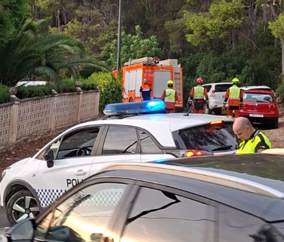 La rápida intervención de los servicios de emergencia sofoca un conato de incendio provocado por un rayo en El Vedat de Torrent