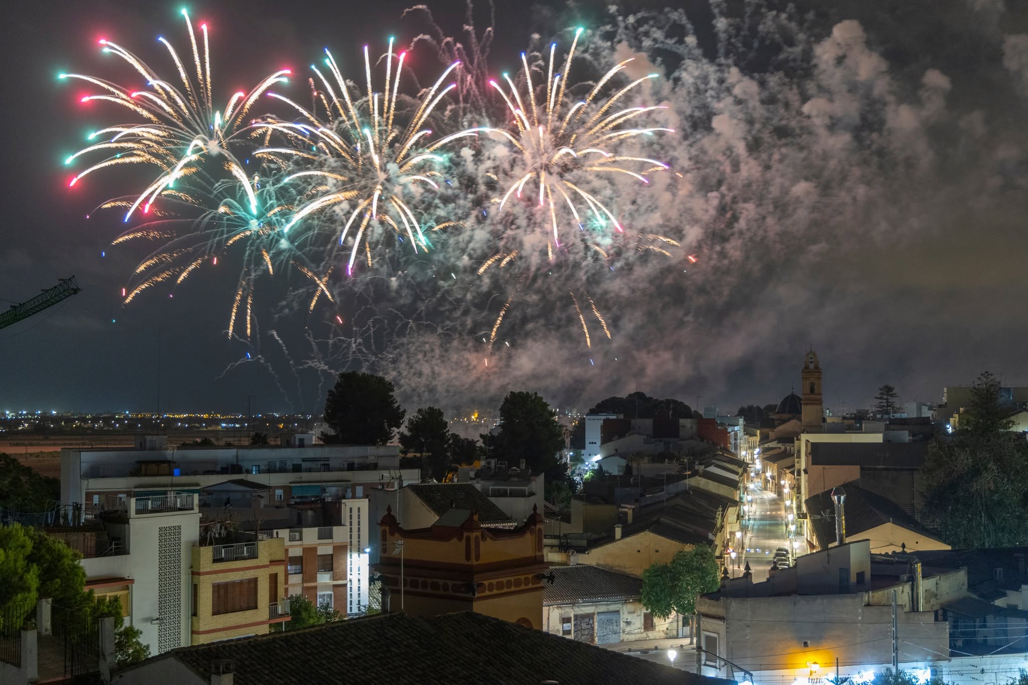Godella vuelca a sus vecinos en la calle para celebrar la festividad de Sant Antoni en sus Fiestas Patronales