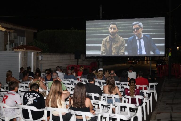 cine en la calle de Torrent