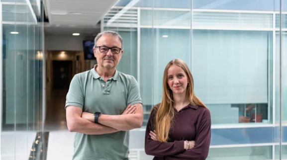 Investigadores de la UPV revolucionan la informática del futuro con un chip fotónico reprogramable de bajo consumo