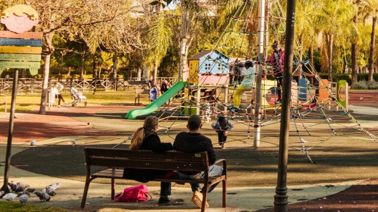 València lanza un concurso de fotografía para imaginar parques infantiles más frescos e inclusivos