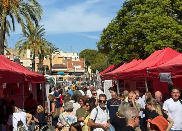 Plaza-puerta-del-Sol-de-la-Canyada