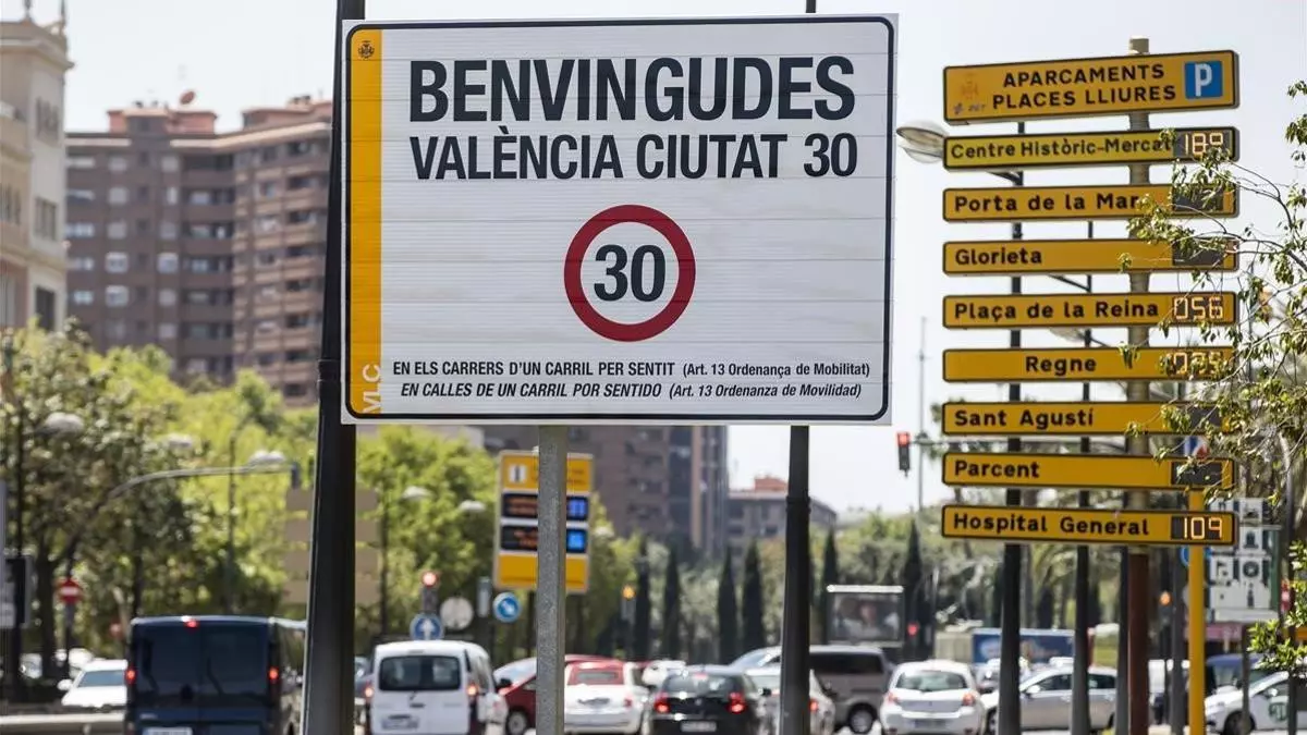 Valencia-cartell-en-valencia