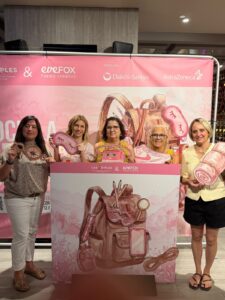Las Triples presenta en Valencia 'La Mochila que Acompaña', una iniciativa que transforma el apoyo al cáncer de mama en símbolos