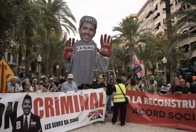 Las víctimas de la DANA trasladan su protesta a Alicante para denunciar la “impunidad” de Mazón a un mes del segundo aniversario