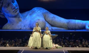 Valencia se despide de sus Falleras Mayores 2026: Un emotivo adiós a través de la mirada de la fiesta