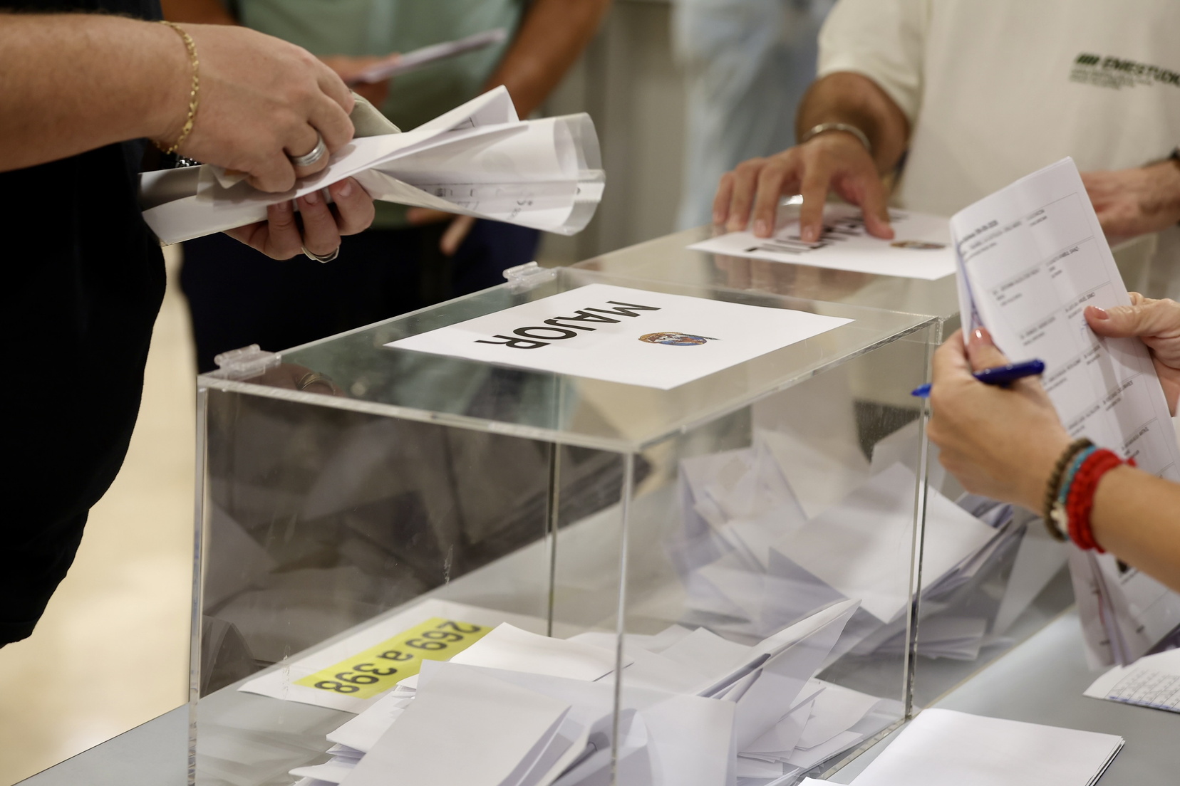 Elecciones a jurados de las Falleras Mayores de Valencia 2027