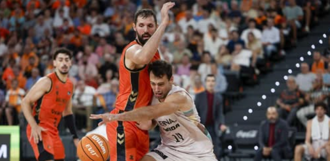 El Valencia Basket tropieza en un amargo debut liguero en el Roig Arena ante el iLERNA Lleida (100-105)