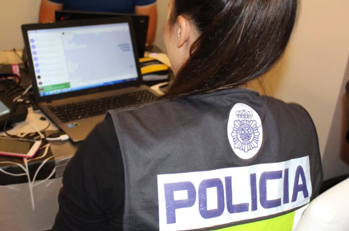 La Policía Nacional detiene en Torrent a una mujer por estafar más de 1,3 millones de euros