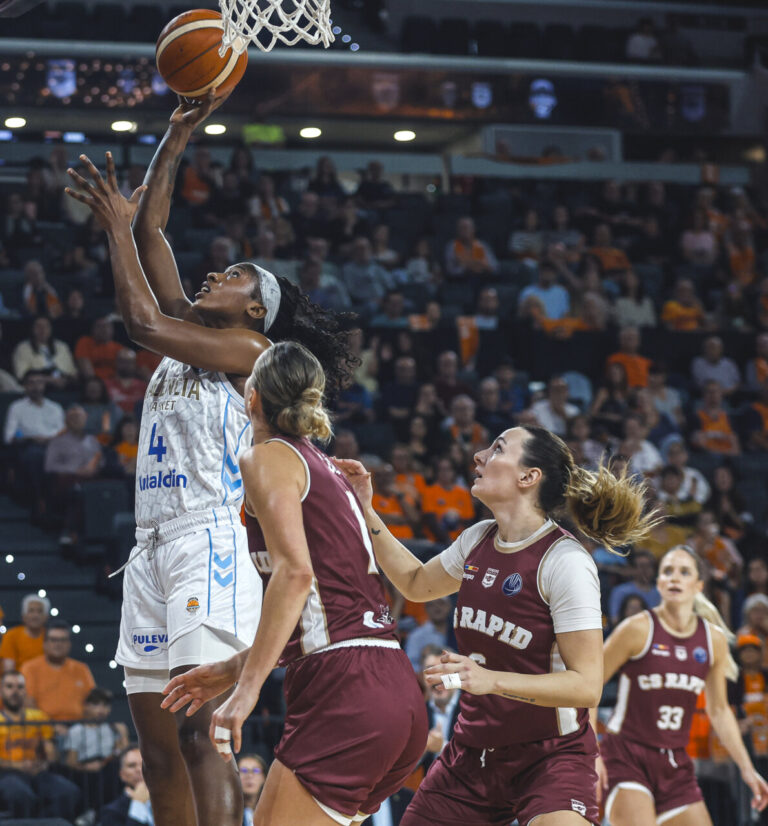 Valencia Basket logra su primera victoria en la EuroLeague Women con récord de triples (105-47)