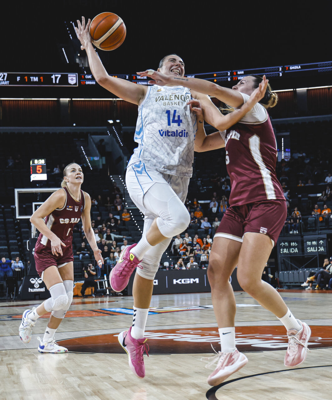Valencia Basket logra su primera victoria en la EuroLeague Women con récord de triples (105-47)