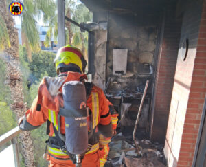 Incendio en vivienda de Benetússer