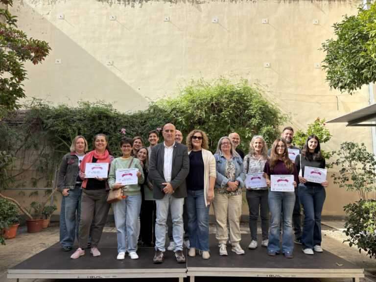 Celia Márquez, en la categoría juvenil, y Ana María Abad, en la categoría adulta, se alzan con el primer premio del XI Maratón de Microrrelatos de Massamagrell