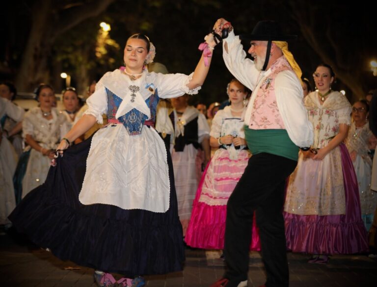 Dansa-Grup-de-Danses-Tribunal-de-les-Aigues-01