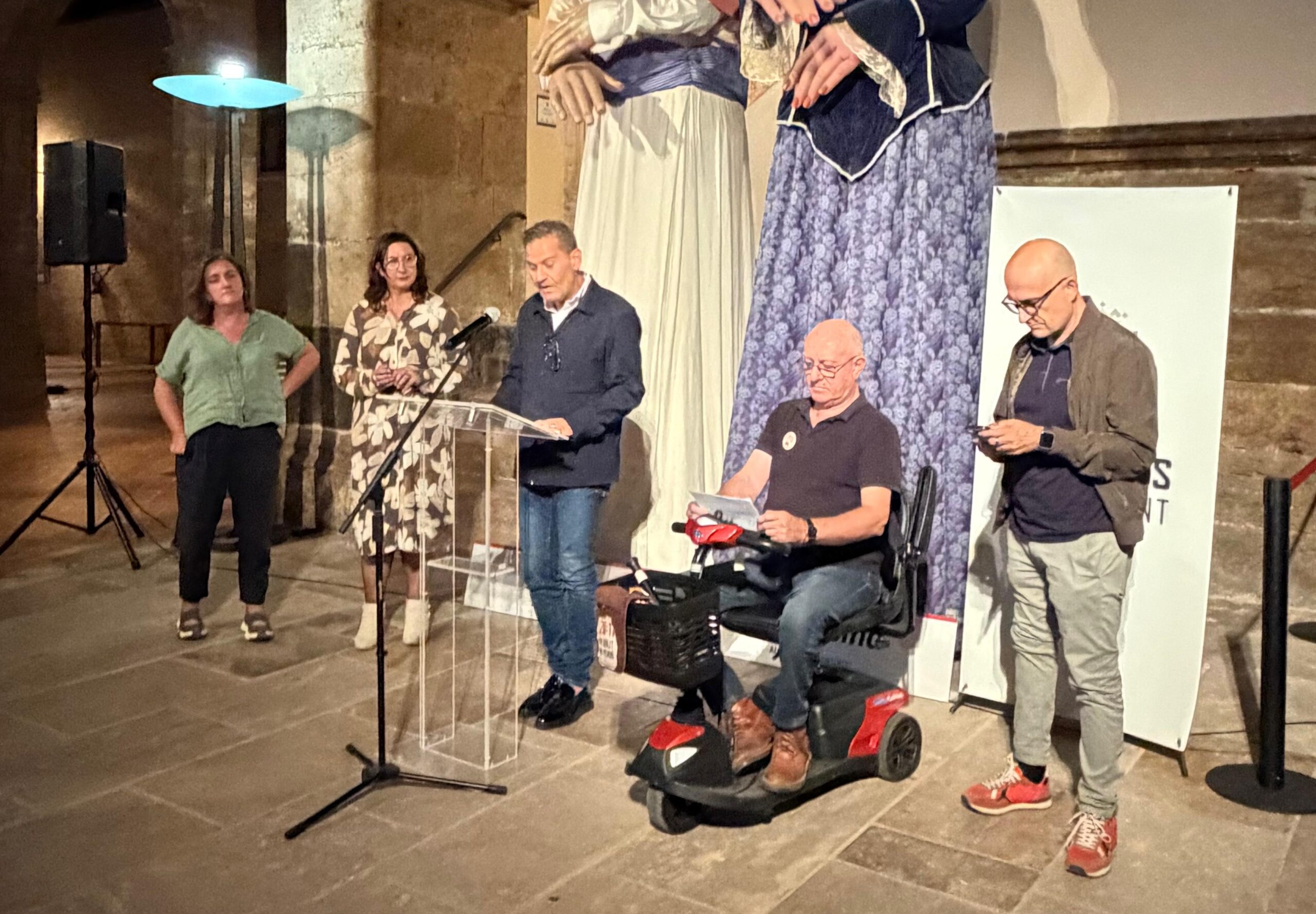 L'exposició "Un año de la DANA" en el Castell d'Alaquàs