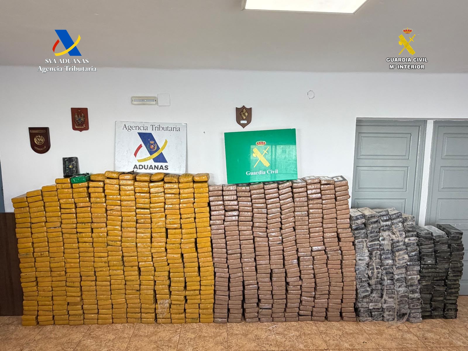 Fardos de droga incautados en el Puerto de Valencia