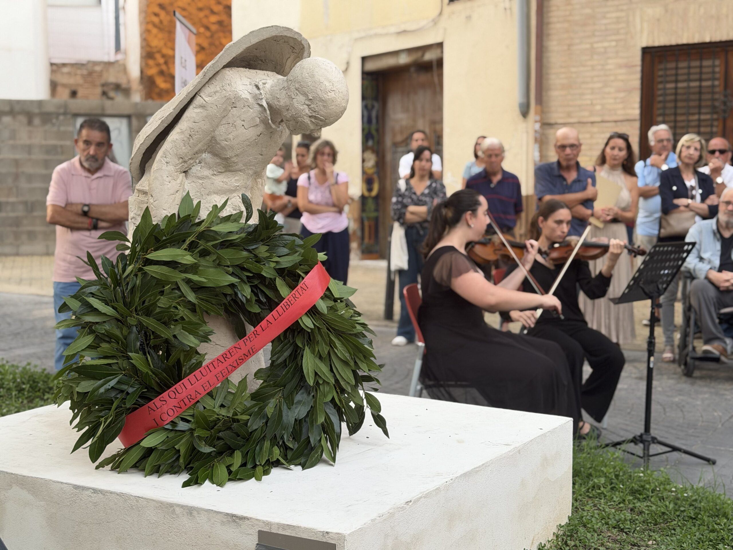 Escultura-El-Pes-de-la-Memoria-Quart-de-Poblet