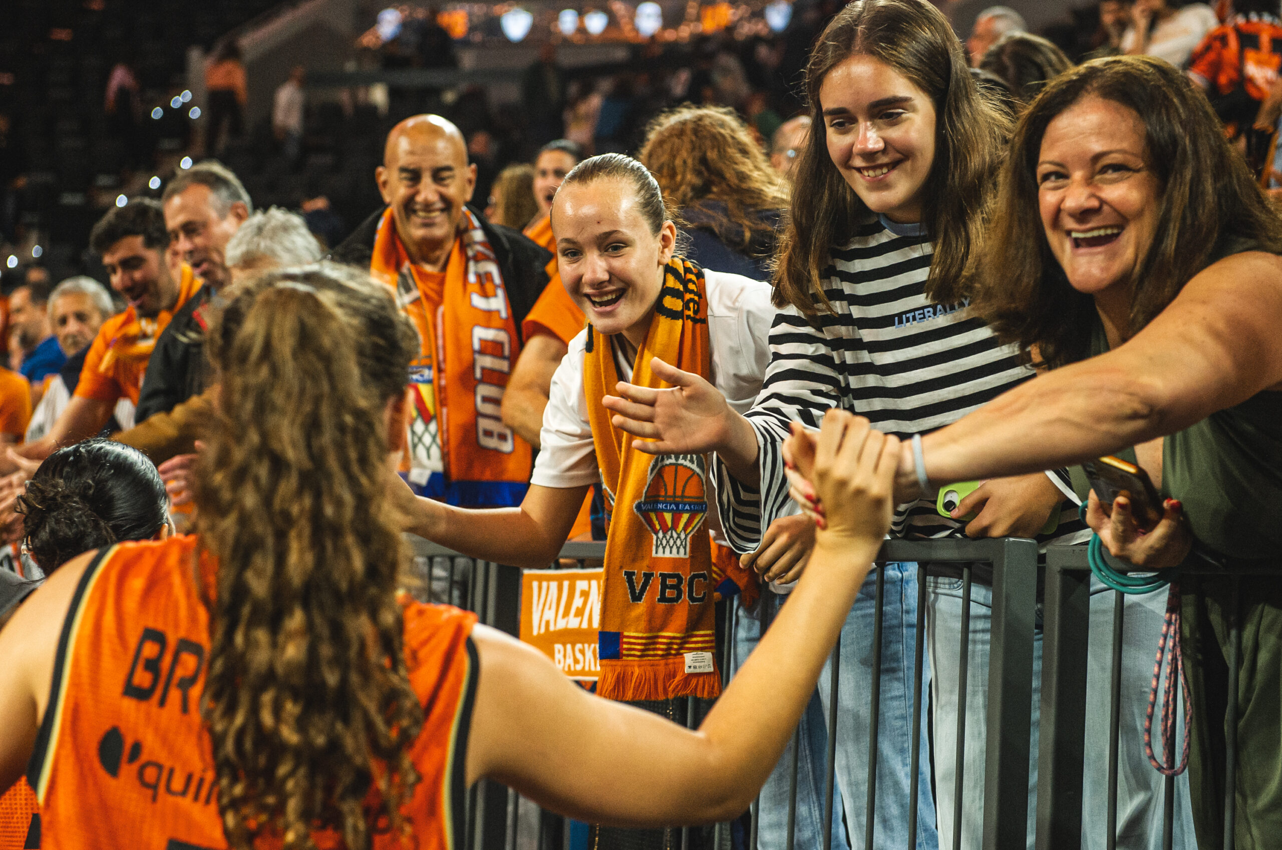 Exhibición defensiva del Valencia Basket Femenino en el Roig Arena para sellar la tercera victoria consecutiva en la LF Endesa (87-50)