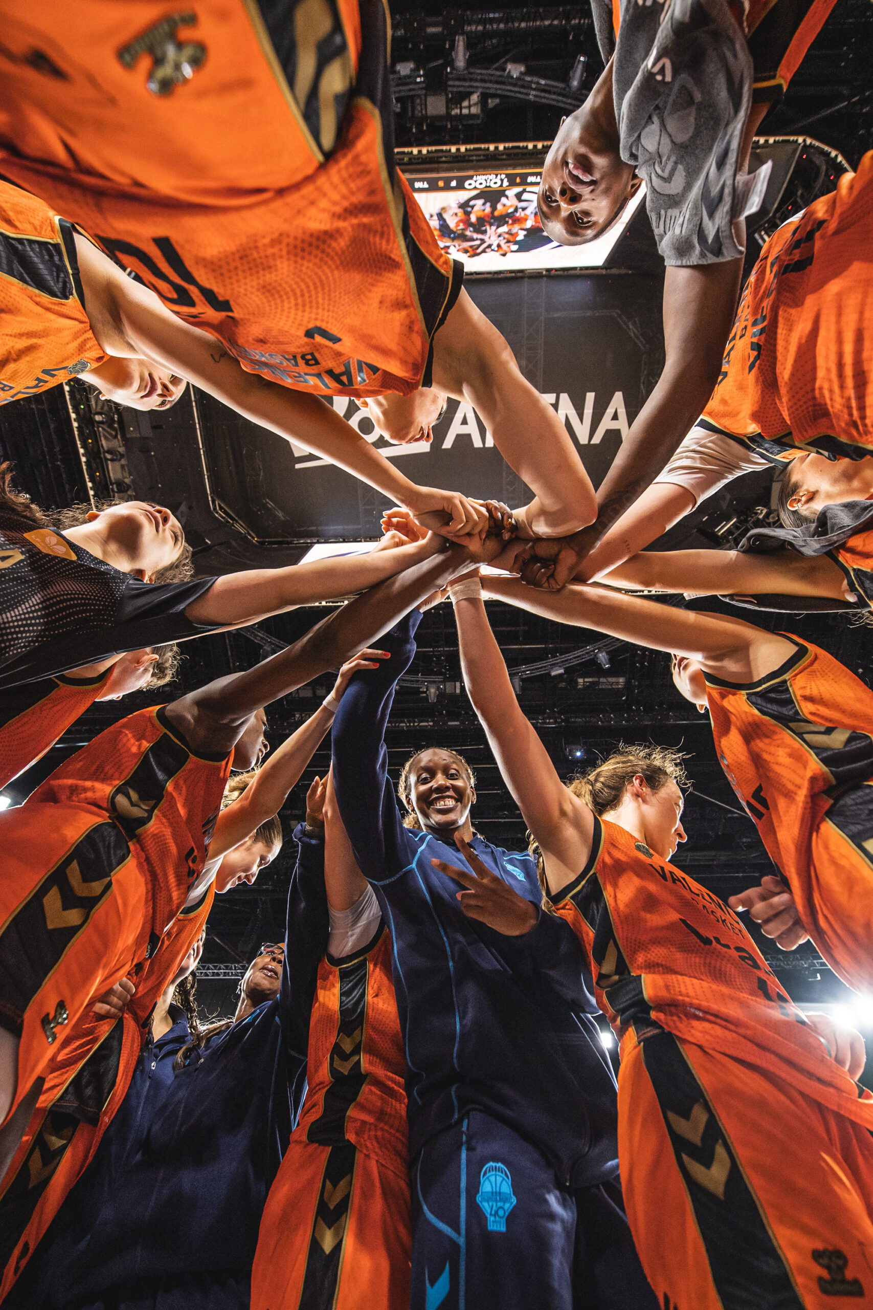 Exhibición defensiva del Valencia Basket Femenino en el Roig Arena para sellar la tercera victoria consecutiva en la LF Endesa (87-50)