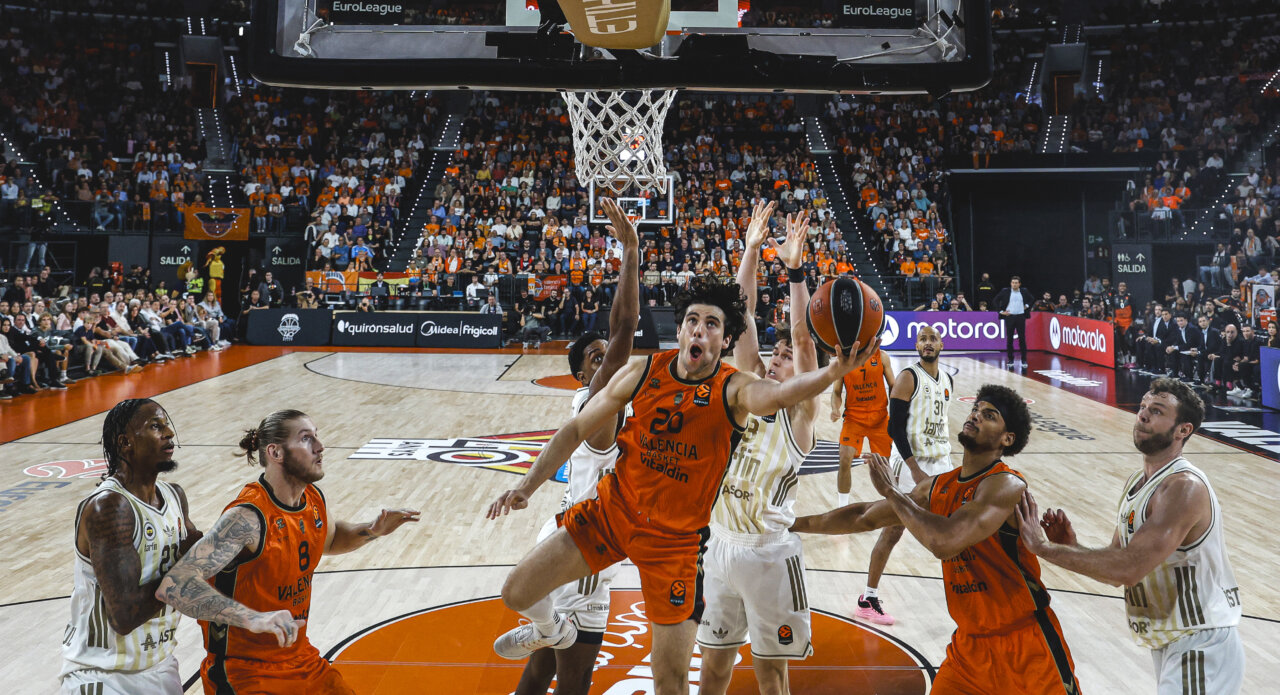 El Valencia Basket tumba al Fenerbahçe en el Roig Arena (86-78)