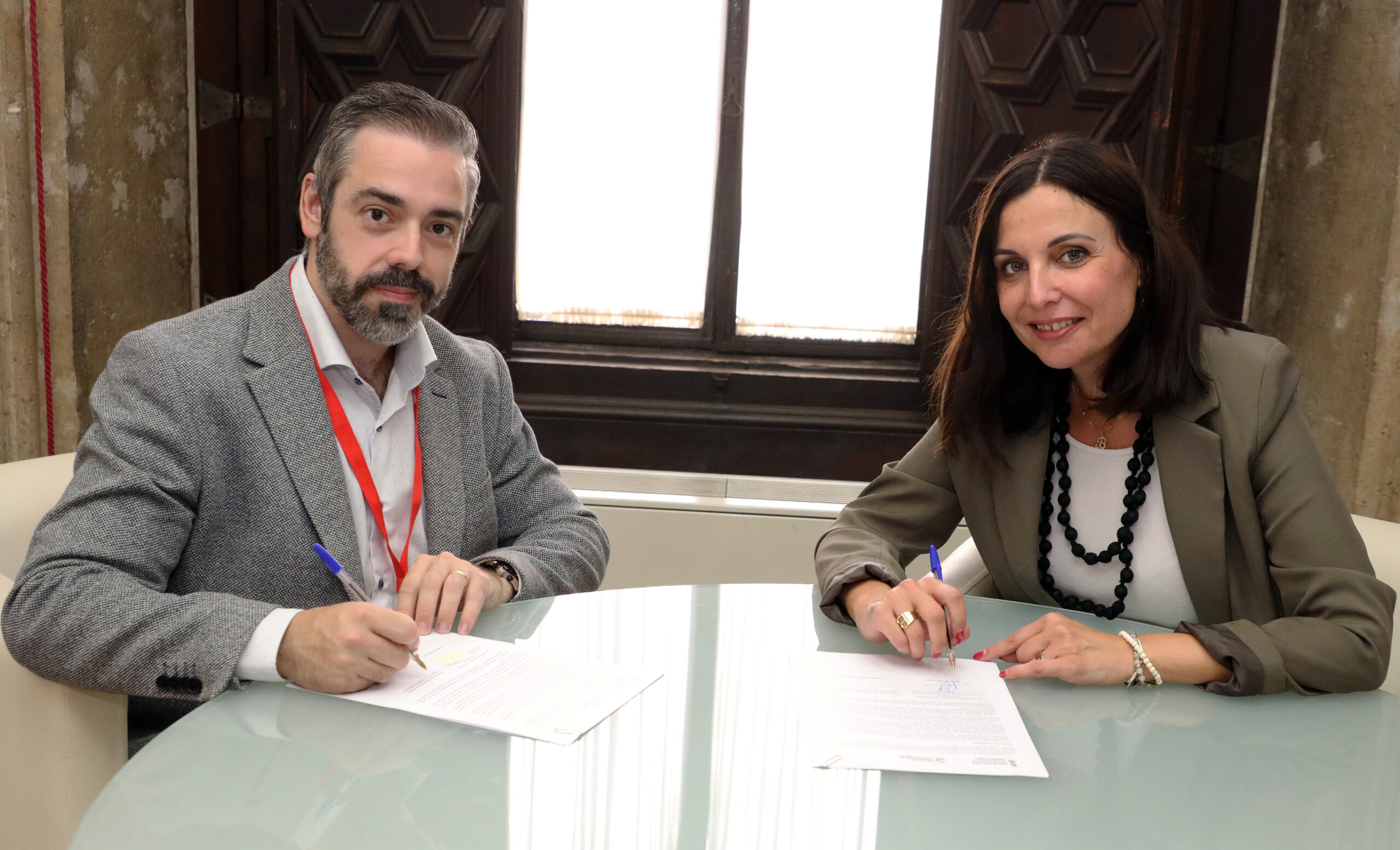 Mitjans i Generalitat subscriuen un conveni de col·laboració per a impulsar els mitjans de comunicació valencians