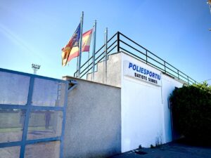 La Pobla de Farnals convertirá la cancha de baloncesto del Batiste Subies en un espacio deportivo cubierto y polivalente