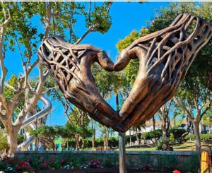 Silla-escultura-homenaja-DANA