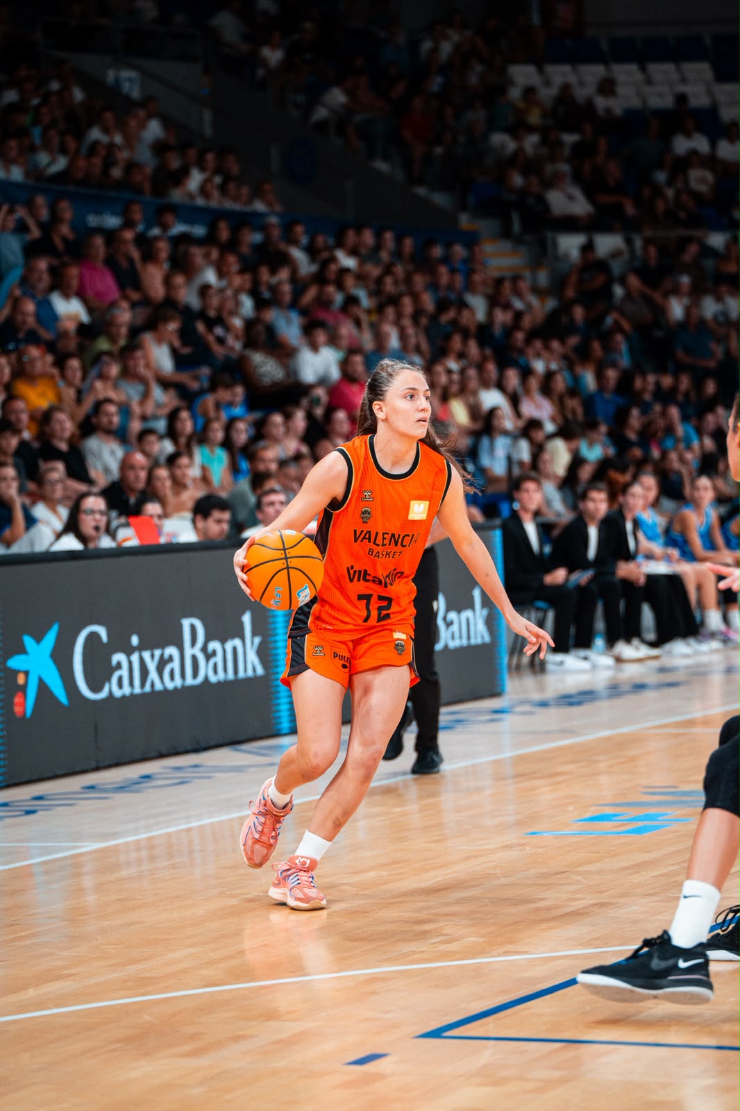 Paula Reynal se convierte en la decimoséptima canterana en inscribir su nombre en el Mur dels Somnis de L’Alqueria del Basket