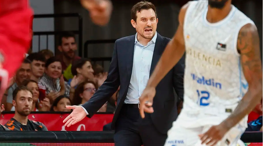 El Valencia Basket se desata en el último cuarto para conquistar Zaragoza y lograr su primer triunfo en la Liga Endesa (82-97)