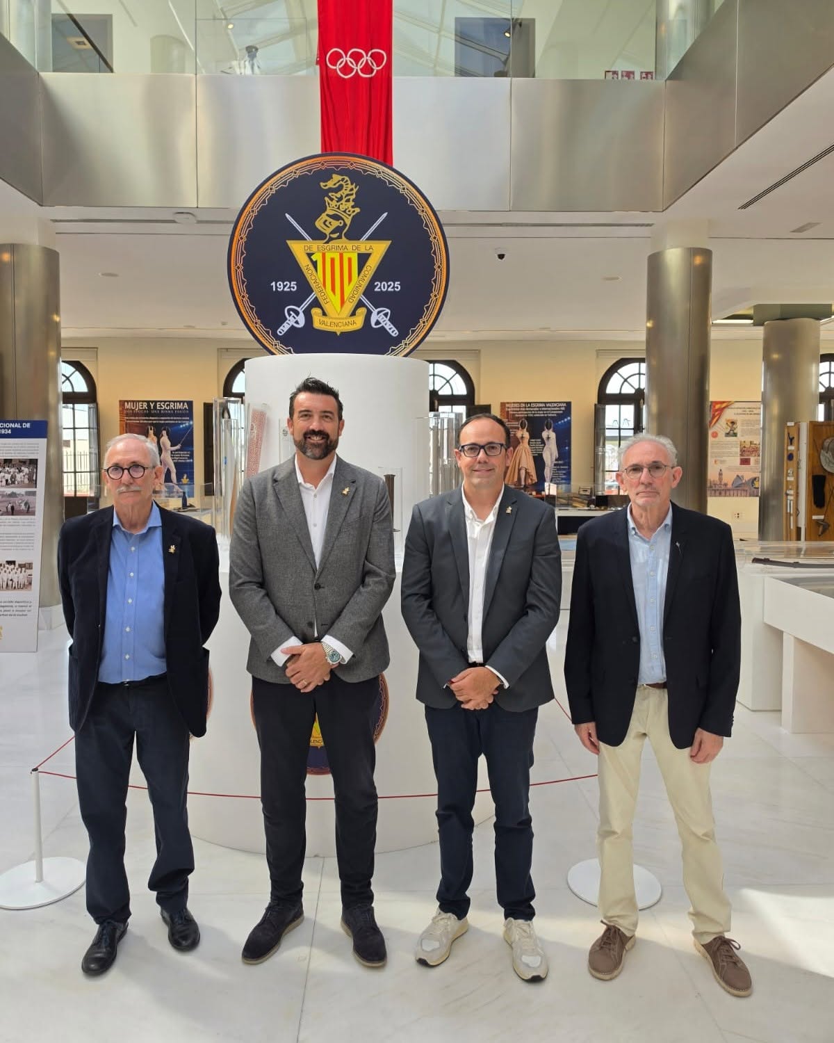 La exposición del centenario de la esgrima en el Port de València