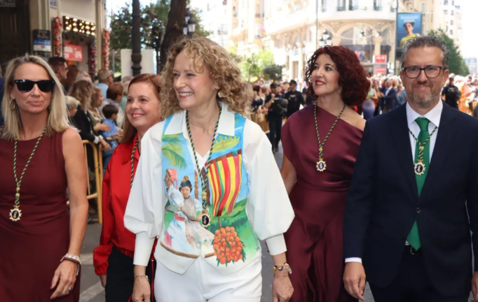 Torrent celebra un 9 d’Octubre con el tributo a Jaume I en el 750 aniversario de su muerte y el sello de la Real Senyera