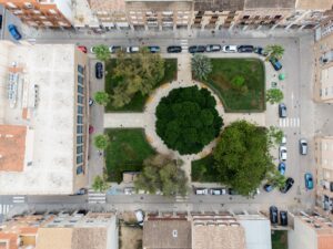 Remodelación integral de la plaza de las Cortes Valencianas de Catarroja