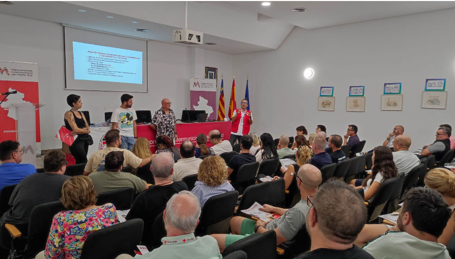 La Mancomunitat de l’Horta Sud y Cruz Roja forman a 50 empresas en prevención ante situaciones de catástrofe