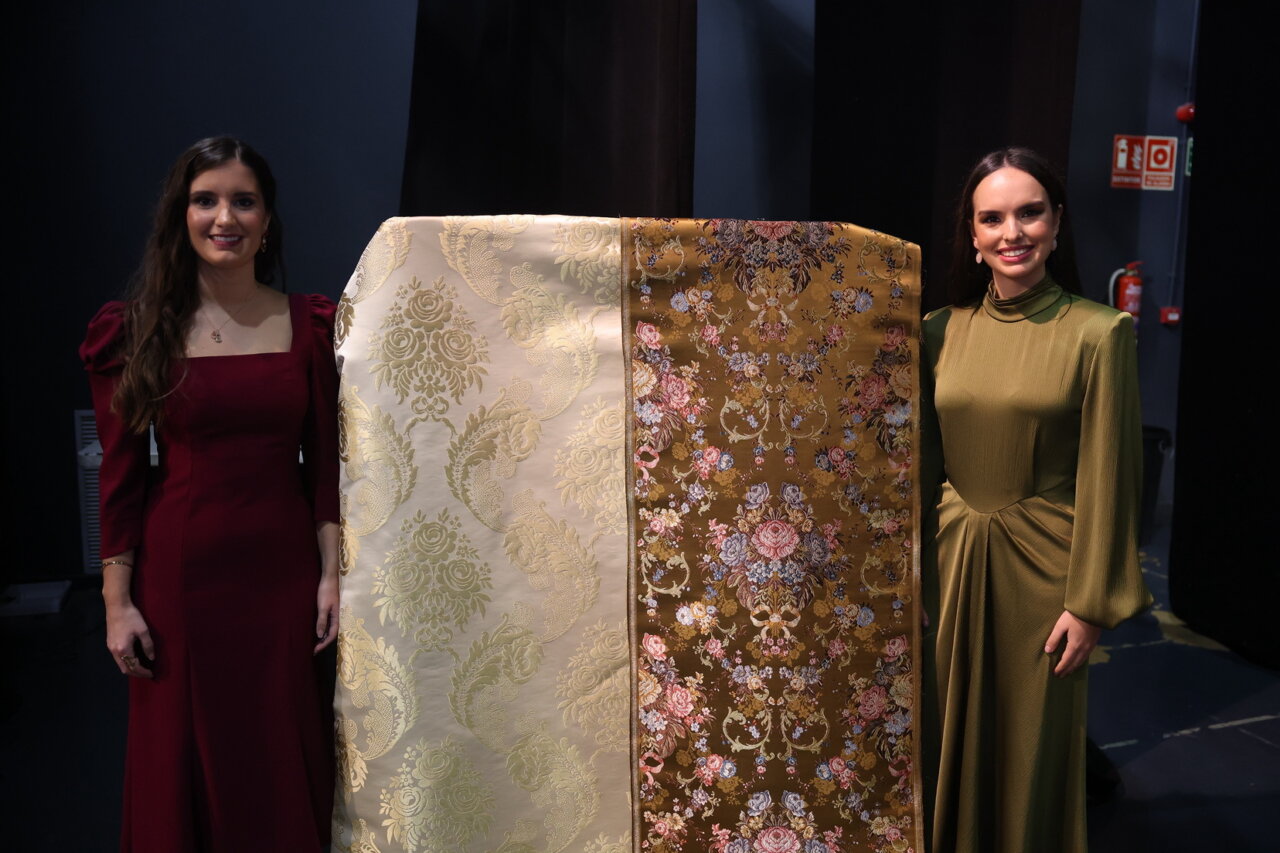 Presentación de las telas de la Corte de Honor de la Fallera Mayor de Valencia 2027