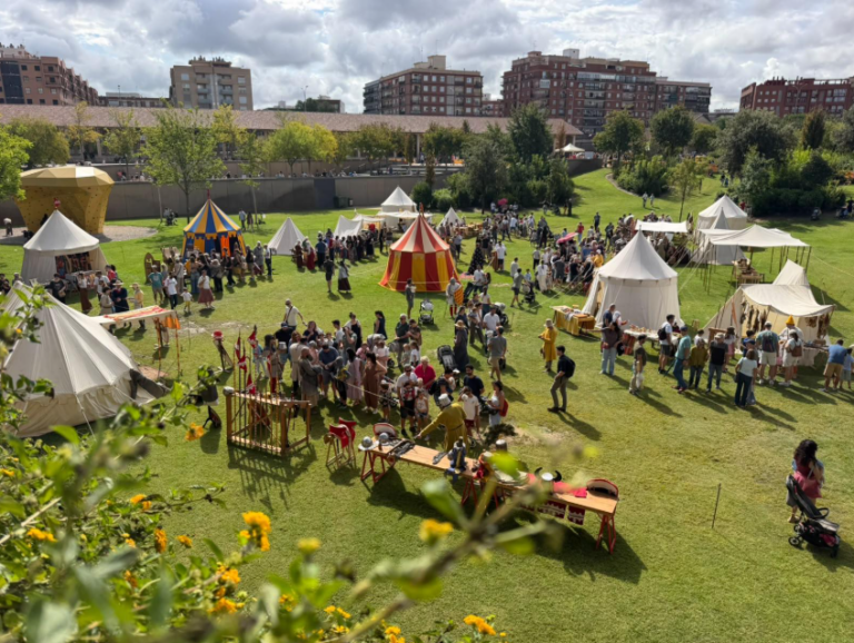 Jaume I "reagrupa" sus tropas en el Parc Central para conmemorar los 750 años de su muerte y el 9 d’Octubre
