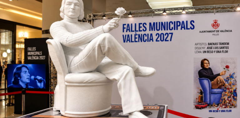 Nino Bravo toma forma para las Fallas de 2027 con la exposición de la maqueta municipal en Nuevo Centro