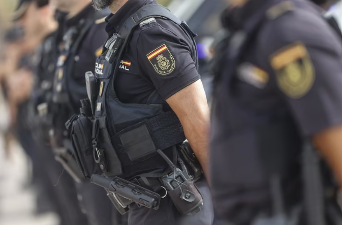 La Policía Nacional investiga la agresión con un machete a un joven de 18 años por un grupo numeroso en el barrio de Jesús de València