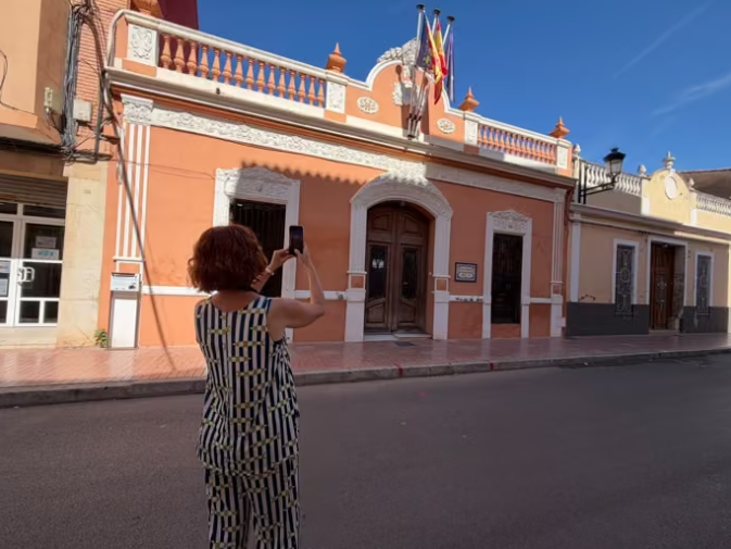 Un taller de fotografía con teléfono móvil en Torrent aplicará conocimientos de la dana y la reconstrucción