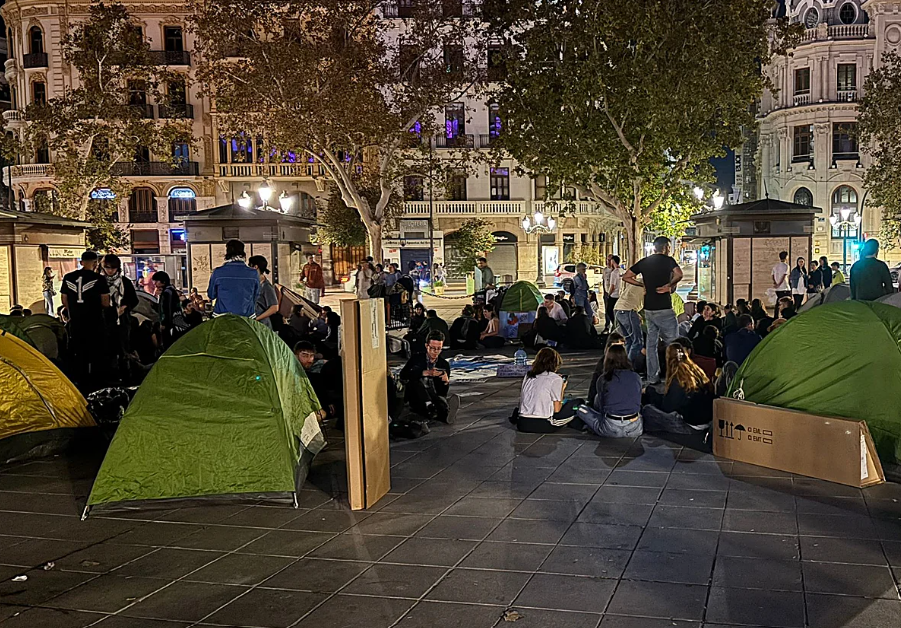 Acampada Vivienda, Plaza Ayuntamiento Valencia, Sindicat de Llogateres,